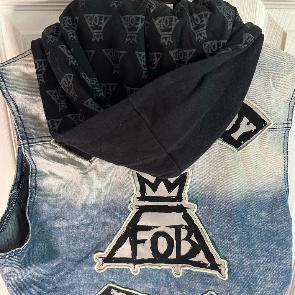 Denim Vest with Band Patches - fall out boy - Picture 2 of 7